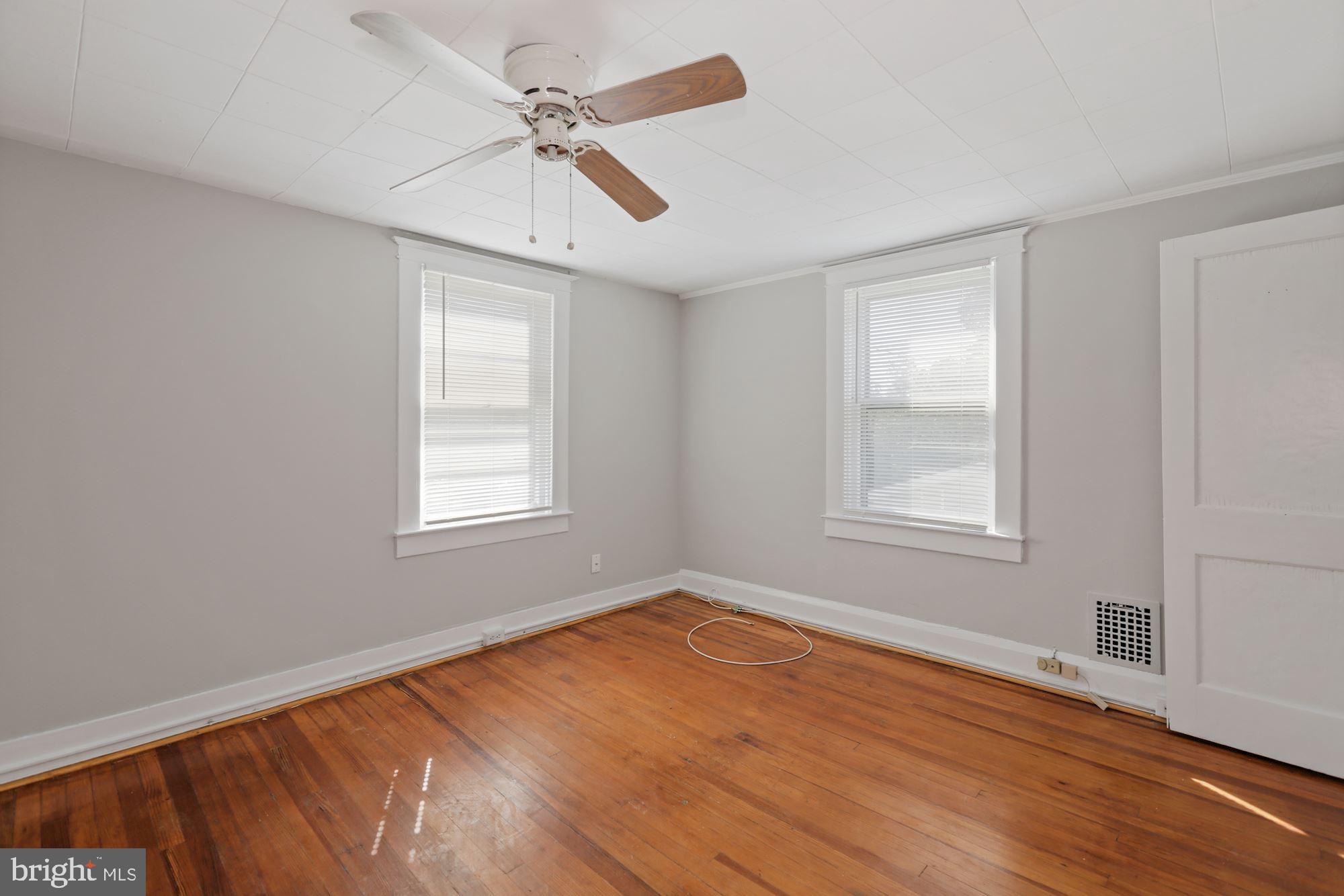 2710 Georgetown Road Baltimore, MD 21230 - Photo 15 of 29 Primary Bedroom | Hardwood Floors