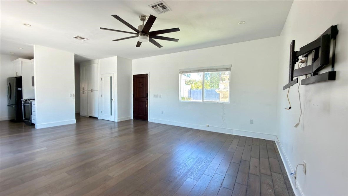 21224 West Rinaldi Chatsworth, CA 91311 - Photo 8 of 72