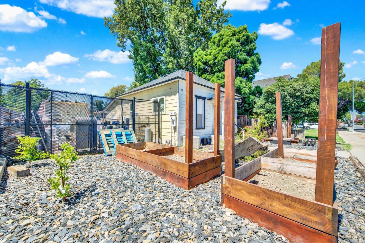 512 Davis Street Vacaville, CA 95688 - Photo 11 of 27