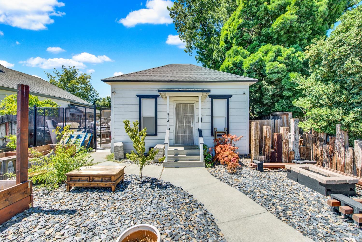 512 Davis Street Vacaville, CA 95688 - Photo 7 of 27