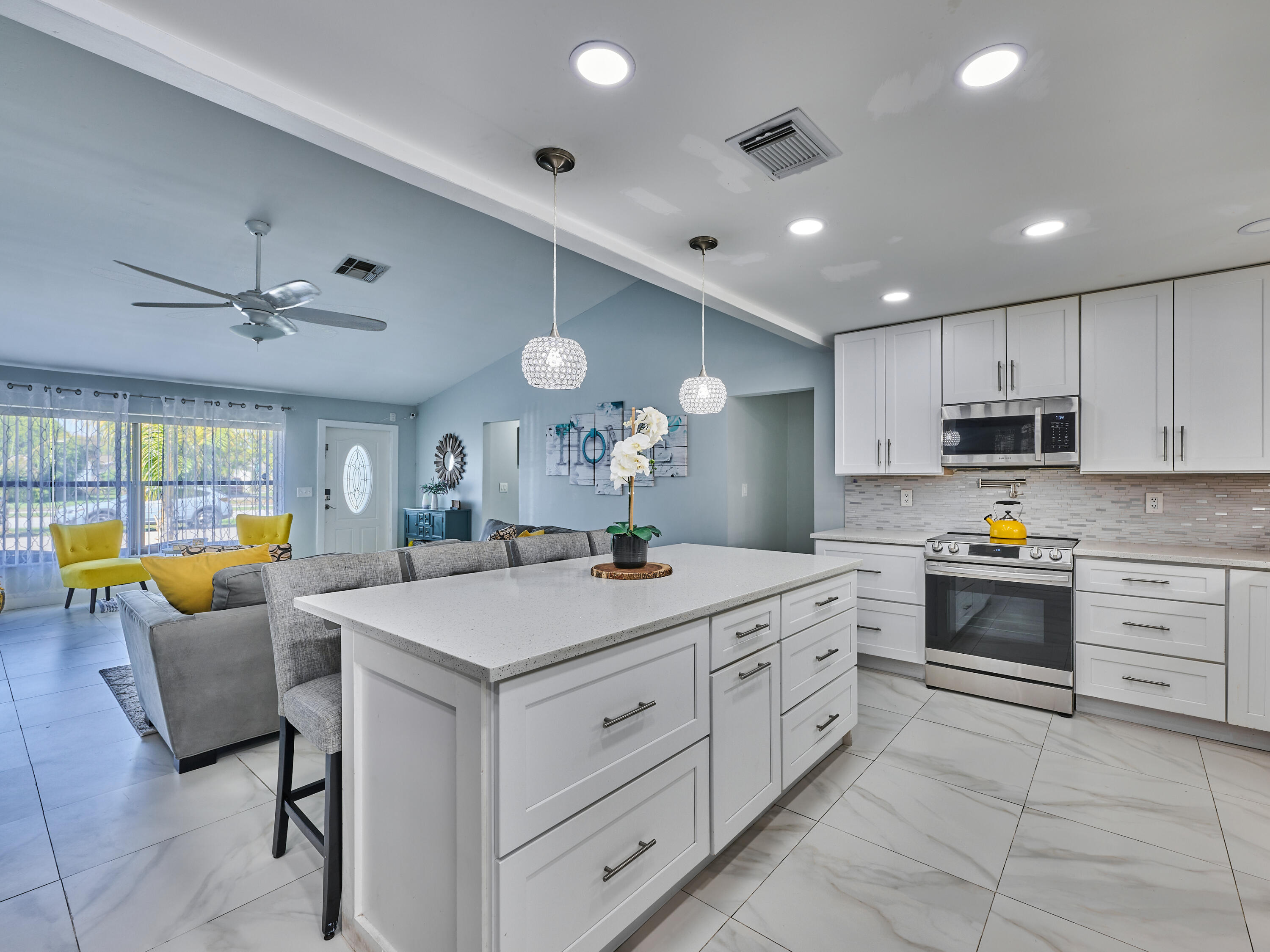 9020 Southwest 8th Street Boca Raton, FL 33433 - Photo 20 of 74 Kitchen