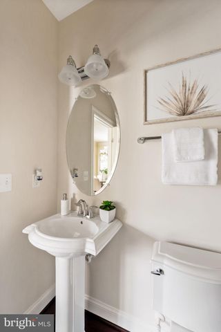 $910,000 | 610 Fair Winds Way, Oxon Hill, MD 20745