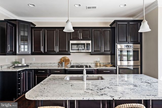 $910,000 | 610 Fair Winds Way, Oxon Hill, MD 20745