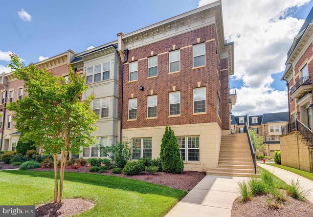 $910,000 | 610 Fair Winds Way, Oxon Hill, MD 20745