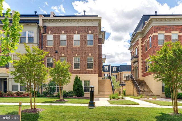 $910,000 | 610 Fair Winds Way, Oxon Hill, MD 20745