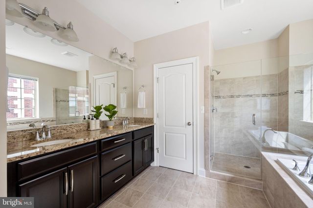 $910,000 | 610 Fair Winds Way, Oxon Hill, MD 20745