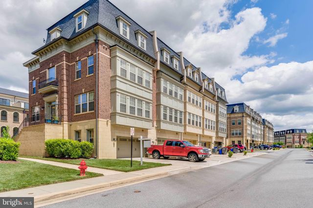 $910,000 | 610 Fair Winds Way, Oxon Hill, MD 20745
