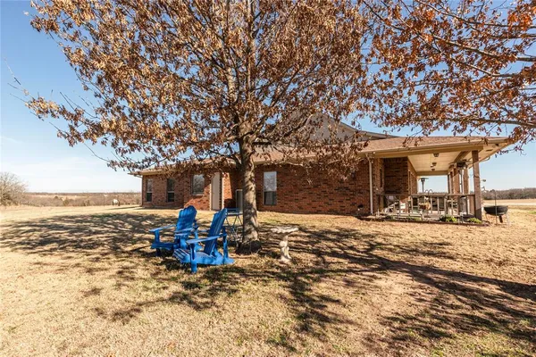 $989,000 | 2168 Fruitland Road, Sunset, TX 76270