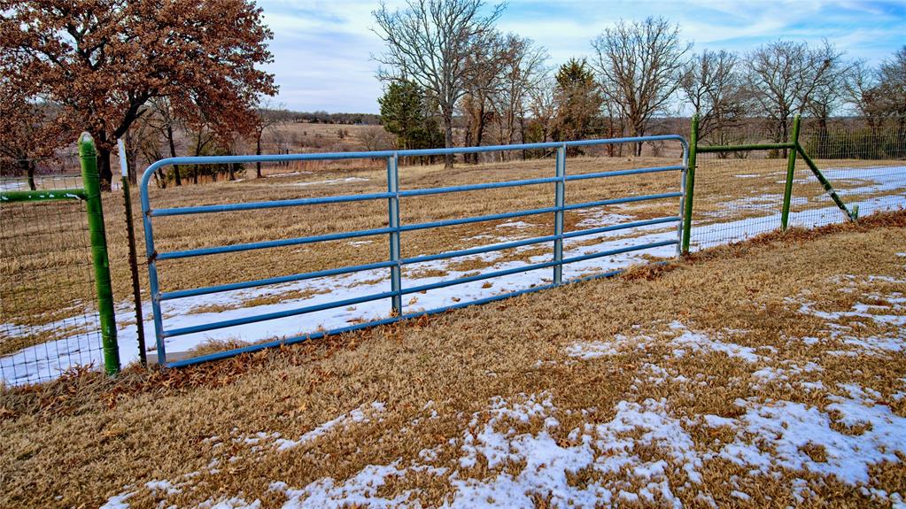 2168 Fruitland Road Sunset, TX 76270 - Photo 34 of 39
