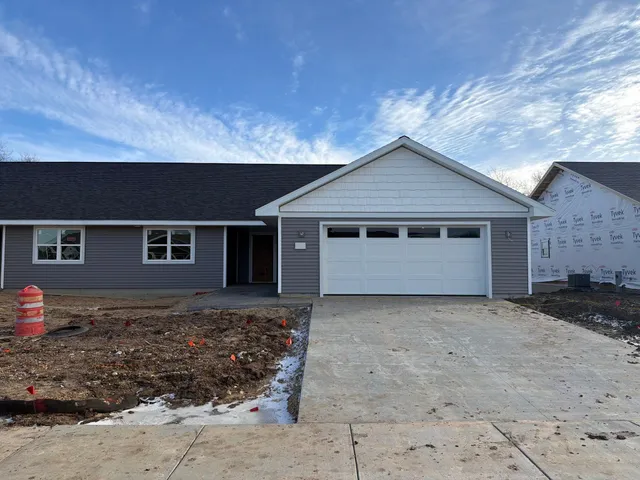 $339,900 | 612 Roosevelt Street, Baraboo, WI 53913