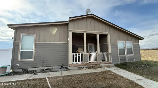 $630,000 | 1508 Foster Road, Toppenish, WA 98948