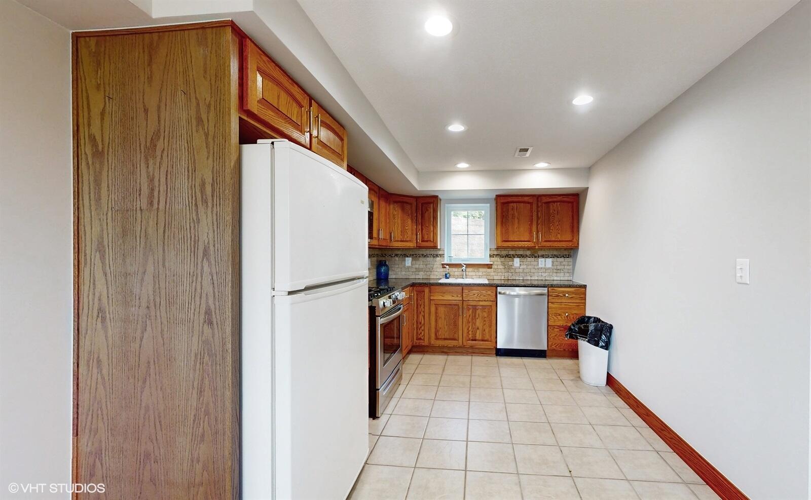 8215 East Chicago Road New Carlisle, IN 46552 - Photo 11 of 28 1600x987