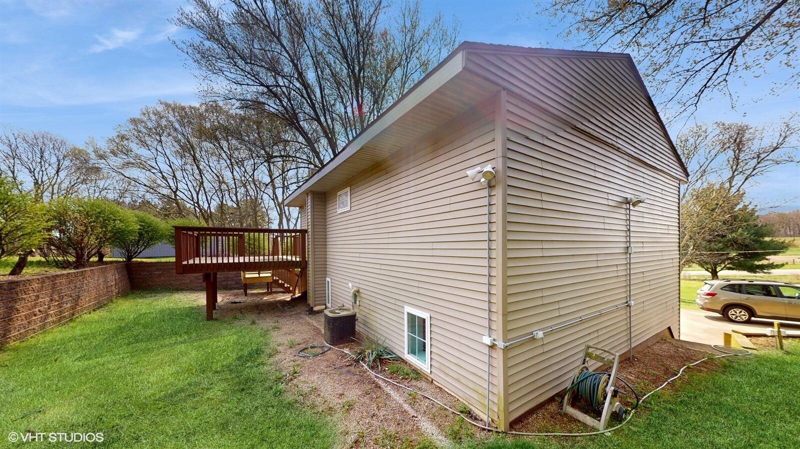8215 East Chicago Road New Carlisle, IN 46552 - Photo 24 of 28 1600x899