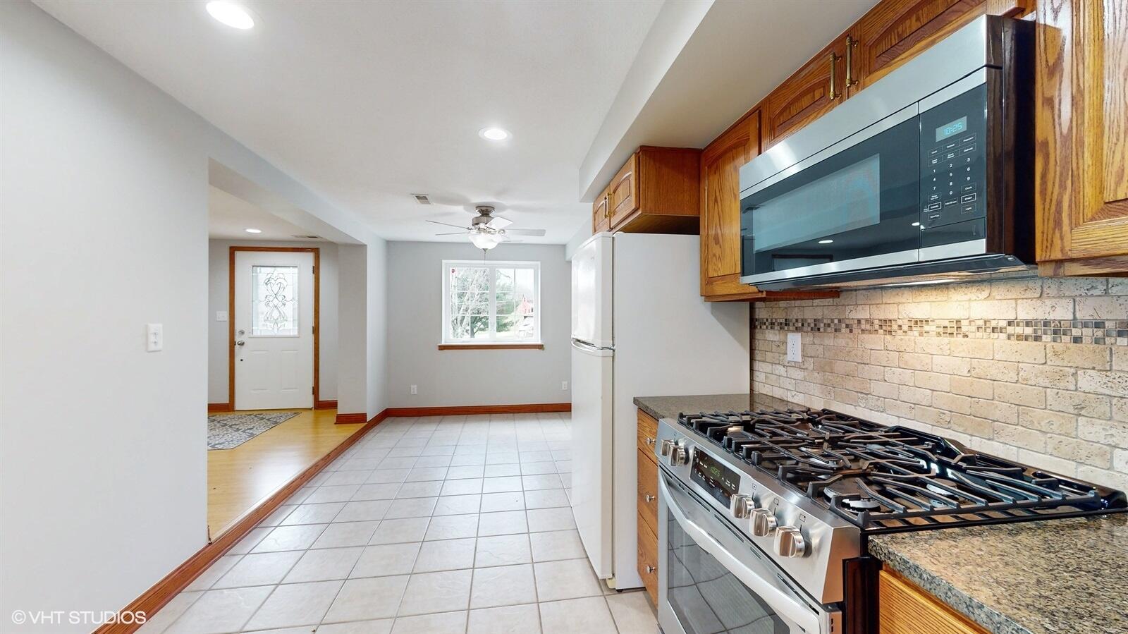 8215 East Chicago Road New Carlisle, IN 46552 - Photo 8 of 28 1600x899