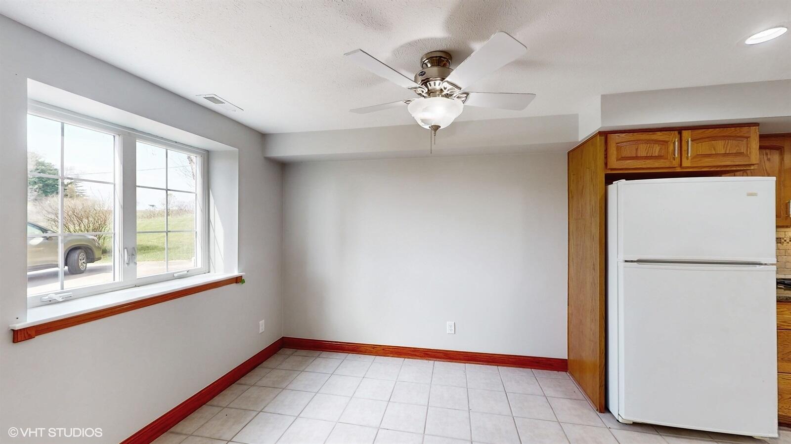 8215 East Chicago Road New Carlisle, IN 46552 - Photo 10 of 28 1600x899