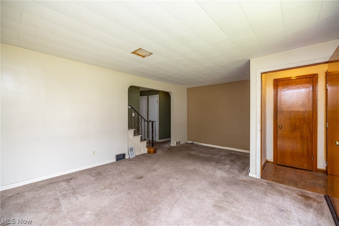 6062 West 54th Street Parma, OH 44129 - Photo 4 of 27