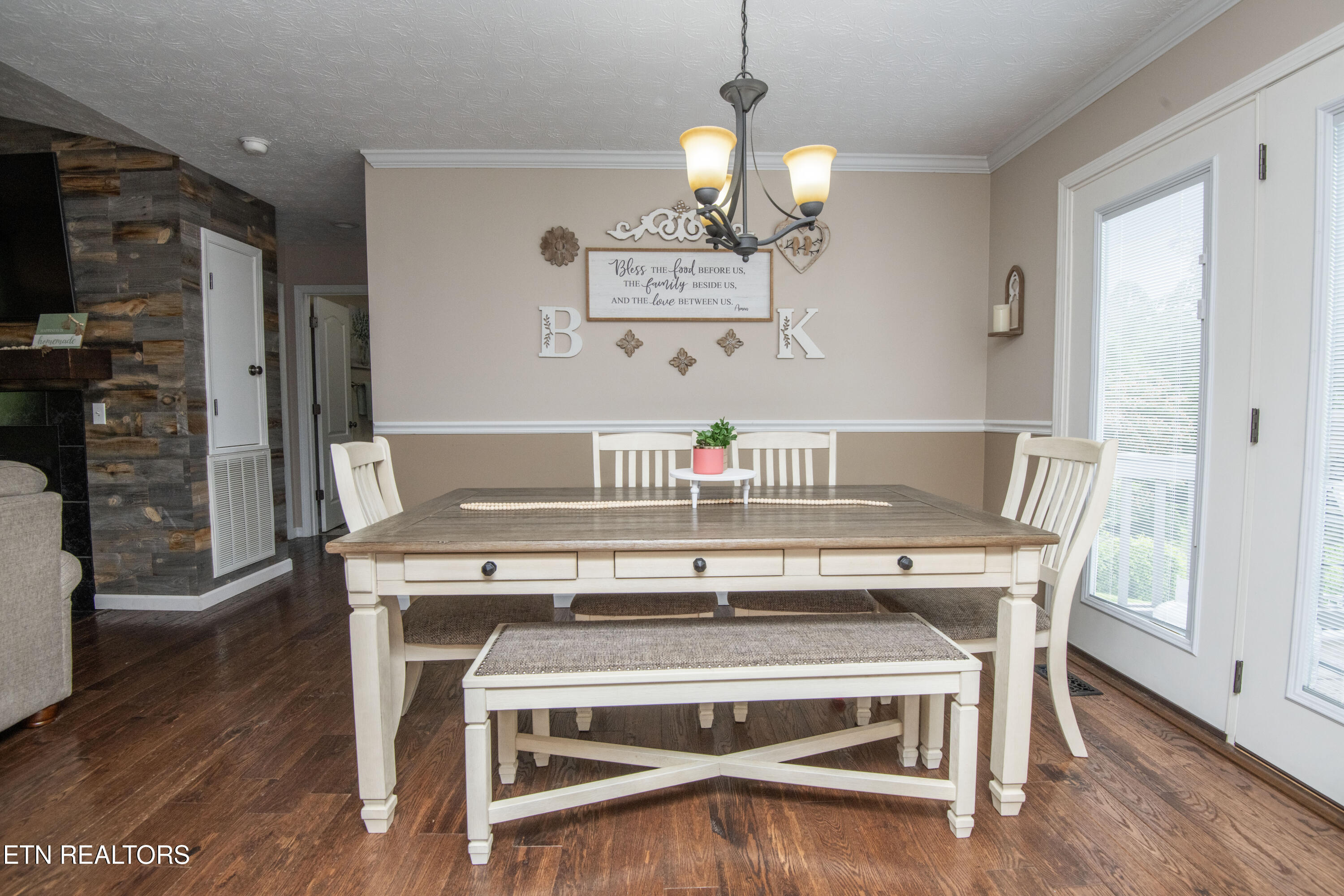 4215 Wildwood Road Maryville, TN 37804 - Photo 8 of 36 dining 2