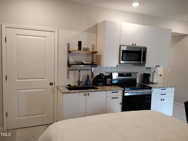 $900 | 1035 Manorhaven Drive, Unit STUDIO, Durham, NC 27703