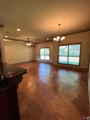 $1,950 | 3266 Northlake Avenue, Baton Rouge, LA 70810