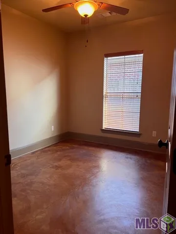 $1,950 | 3266 Northlake Avenue, Baton Rouge, LA 70810