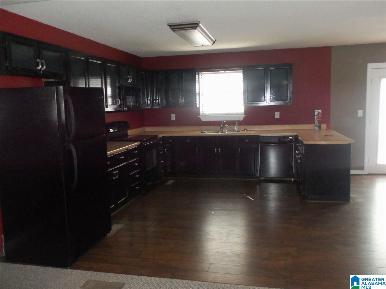 1300 Valley Trail Warrior, AL 35180 - Photo 3 of 39