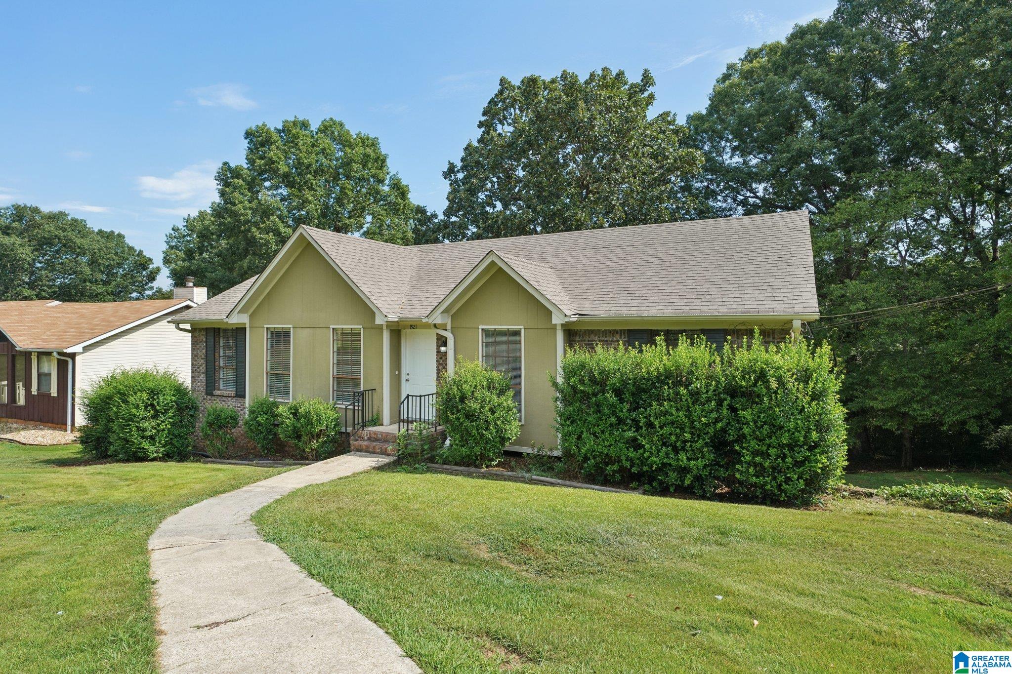 1921 Outwood Road Fultondale, AL 35068 - Photo 4 of 50