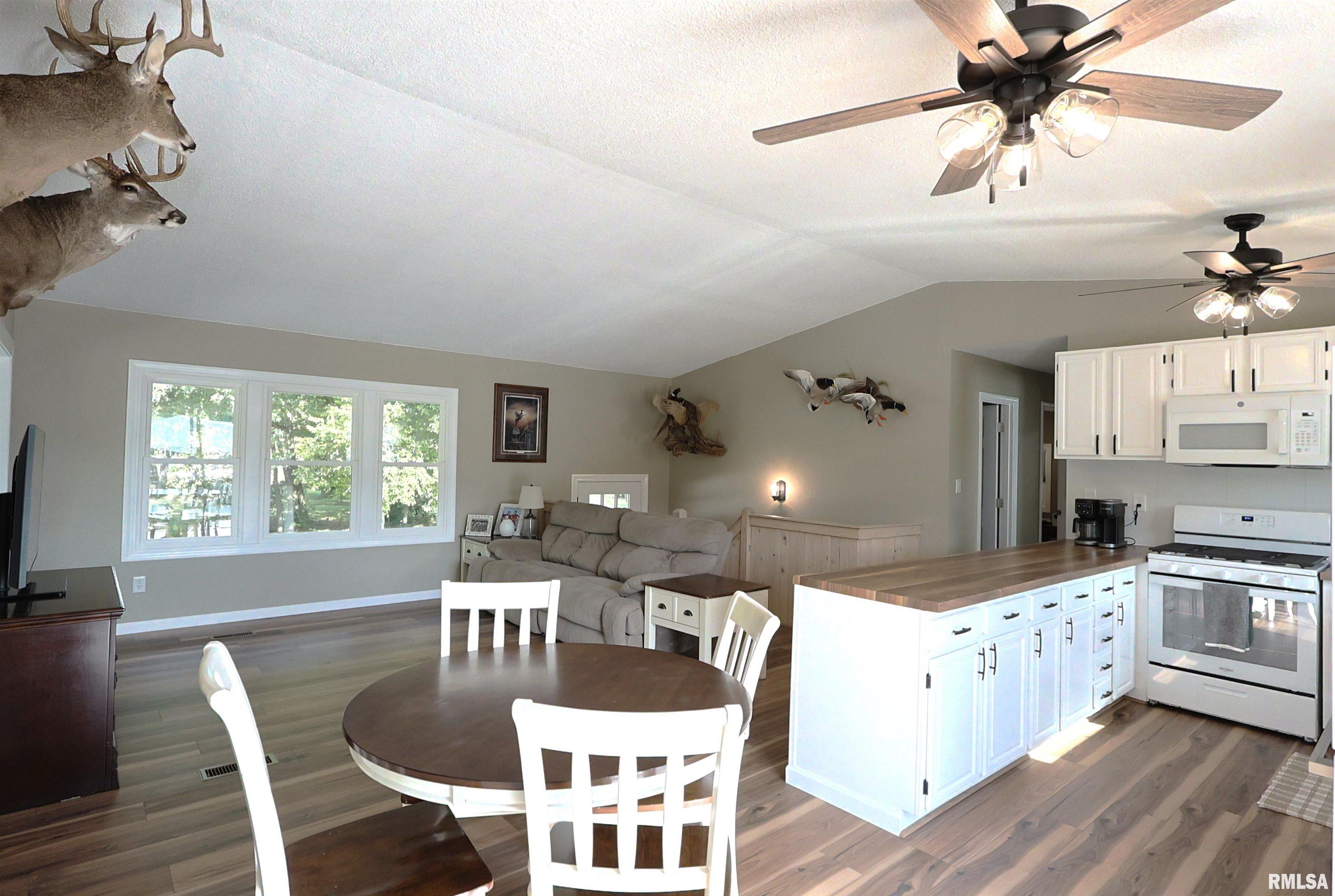 4538 Harris Road Salem, IL 62881 - Photo 13 of 53