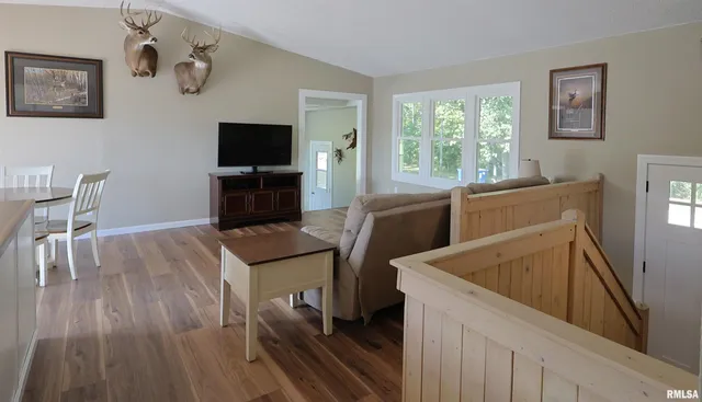 $395,000 | 4538 Harris Road, Salem, IL 62881