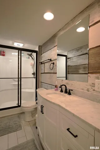 $395,000 | 4538 Harris Road, Salem, IL 62881