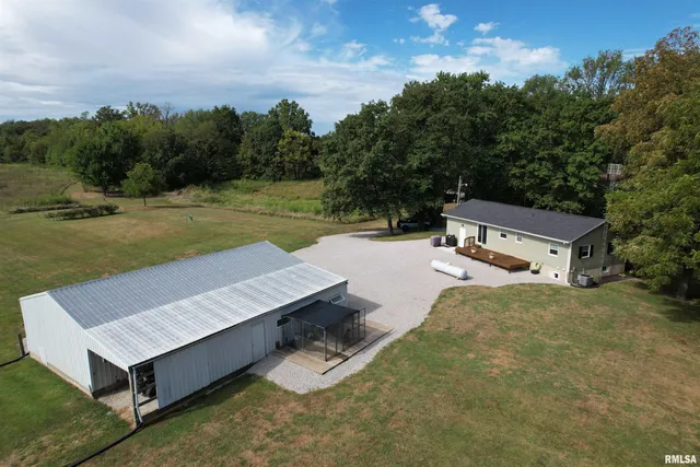 $395,000 | 4538 Harris Road, Salem, IL 62881
