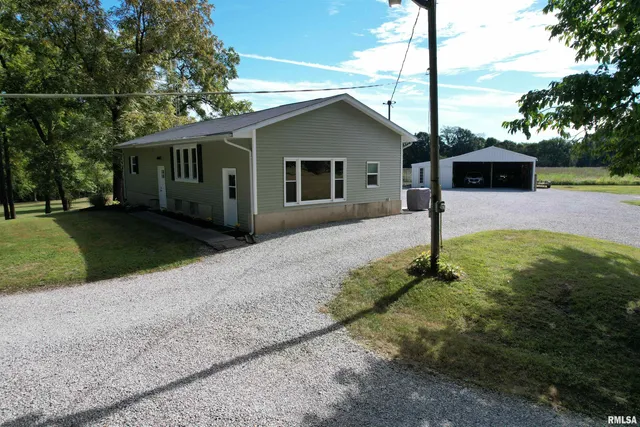 $395,000 | 4538 Harris Road, Salem, IL 62881