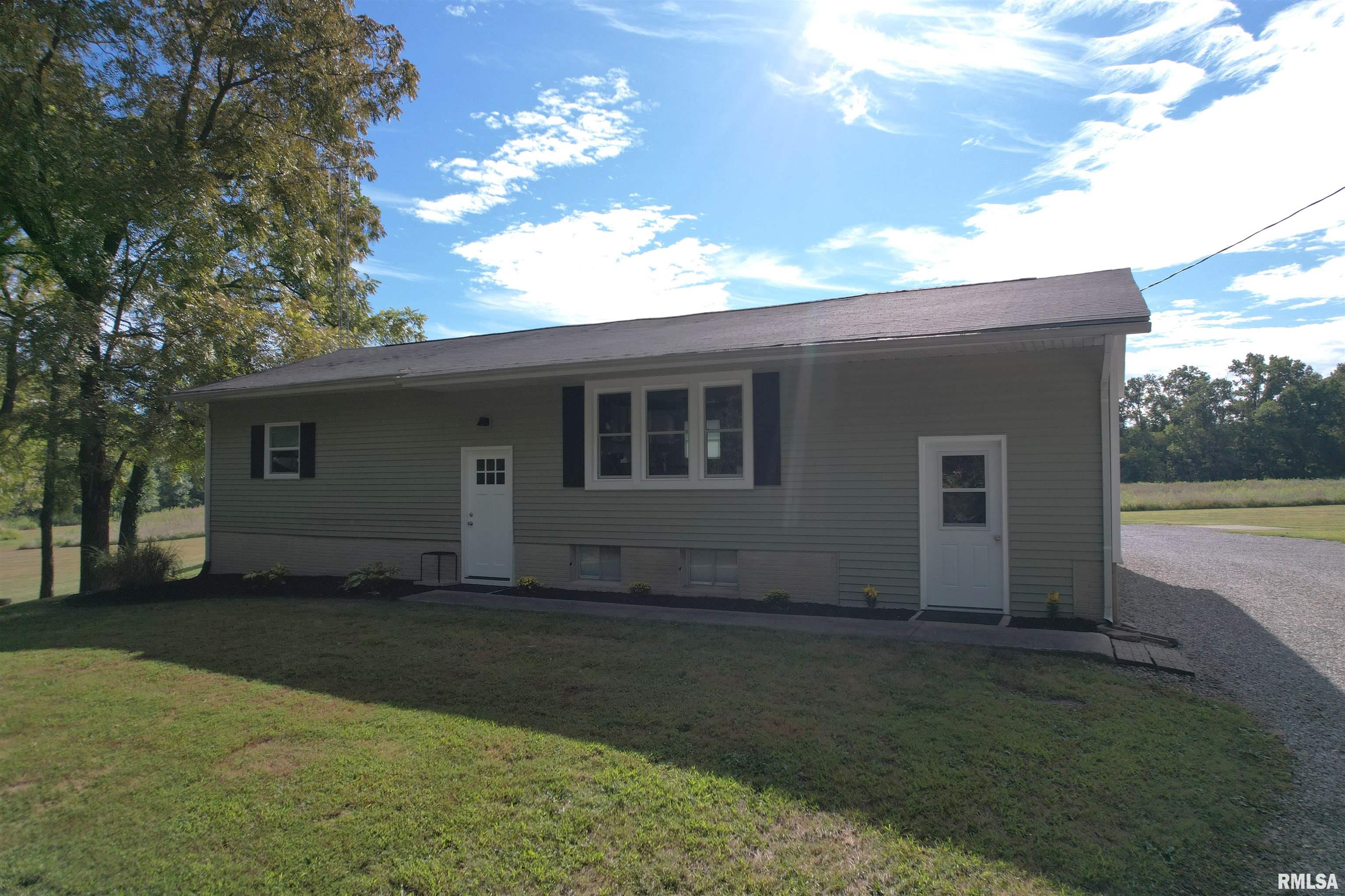 4538 Harris Road Salem, IL 62881 - Photo 4 of 53