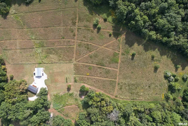 $395,000 | 4538 Harris Road, Salem, IL 62881