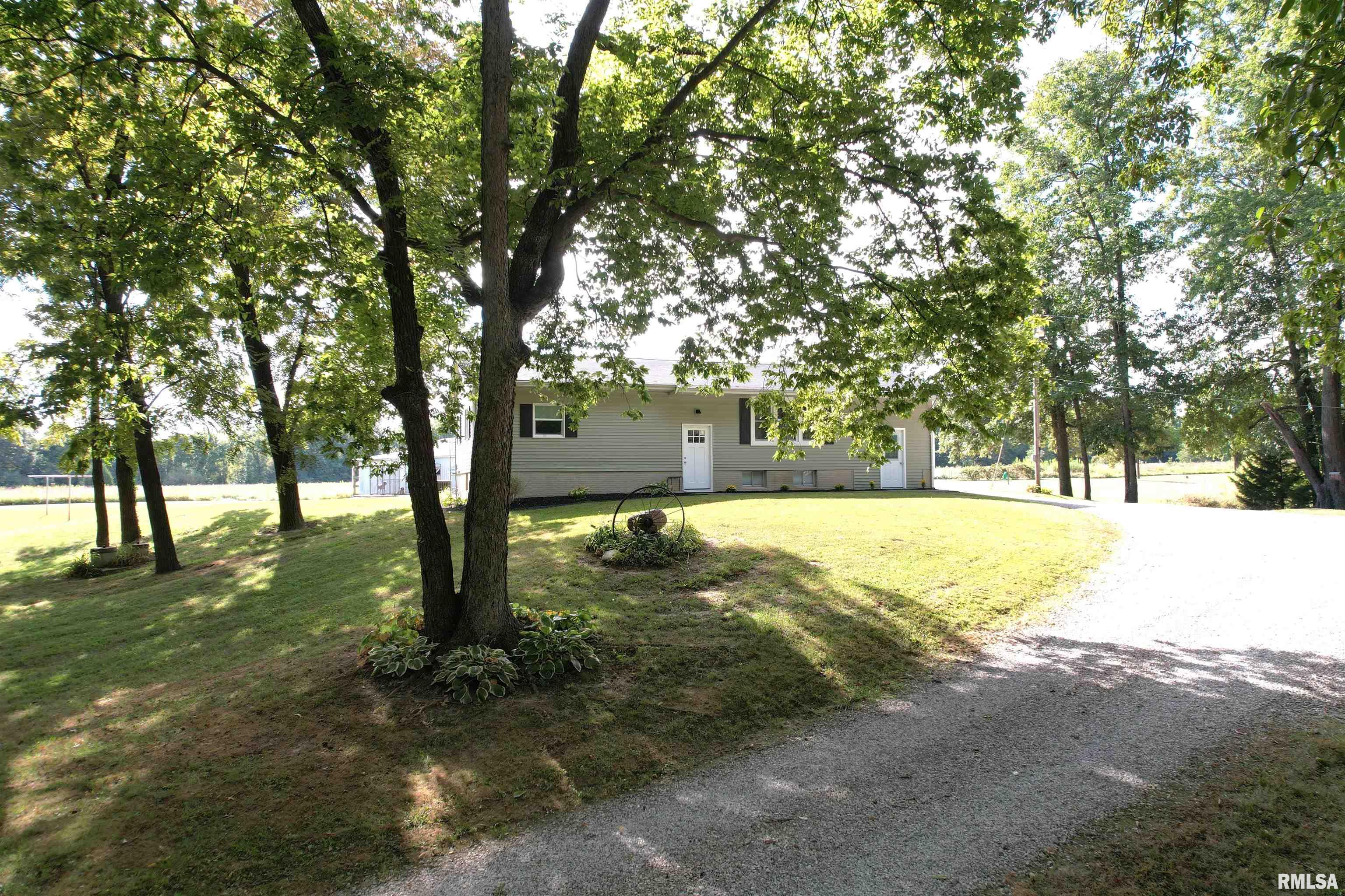 4538 Harris Road Salem, IL 62881 - Photo 5 of 53