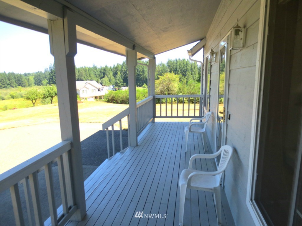 1121 Southwest Harper Road Port Orchard, WA 98367 - Photo 3 of 18 Gallery Image 3