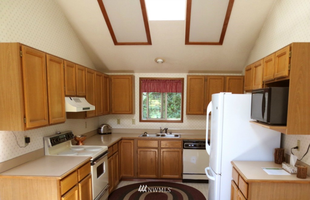 1121 Southwest Harper Road Port Orchard, WA 98367 - Photo 8 of 18 Gallery Image 8