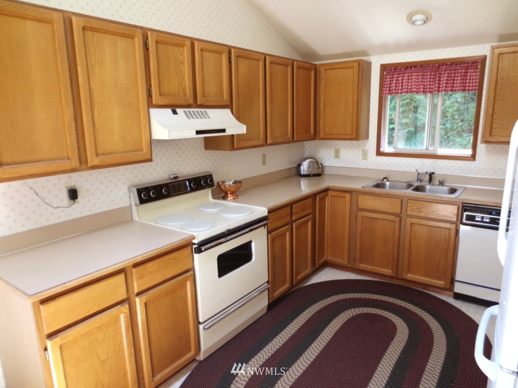 1121 Southwest Harper Road Port Orchard, WA 98367 - Photo 9 of 18 Gallery Image 9