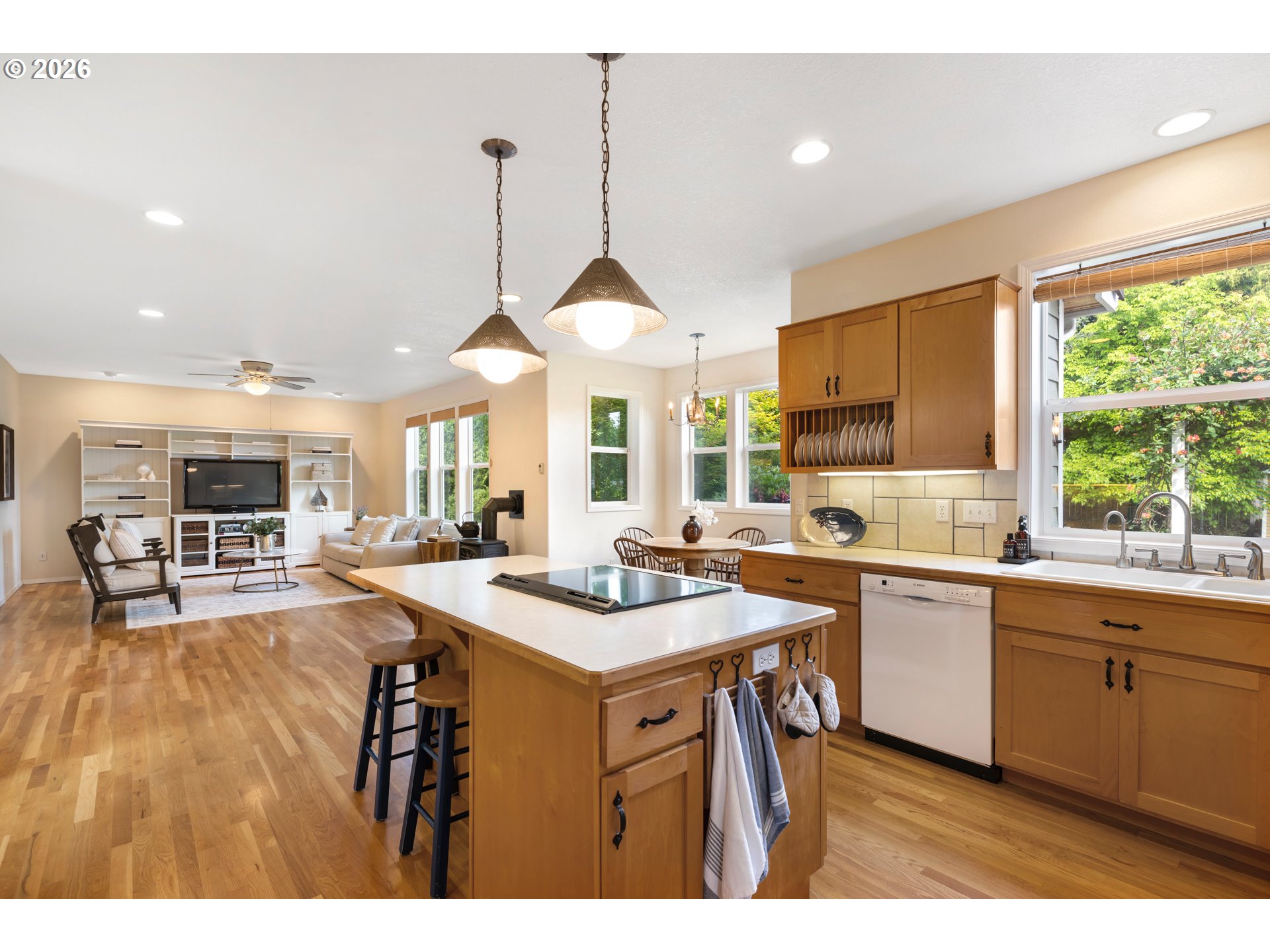 1506 Northwest Beech Street Camas, WA 98607 - Photo 10 of 48