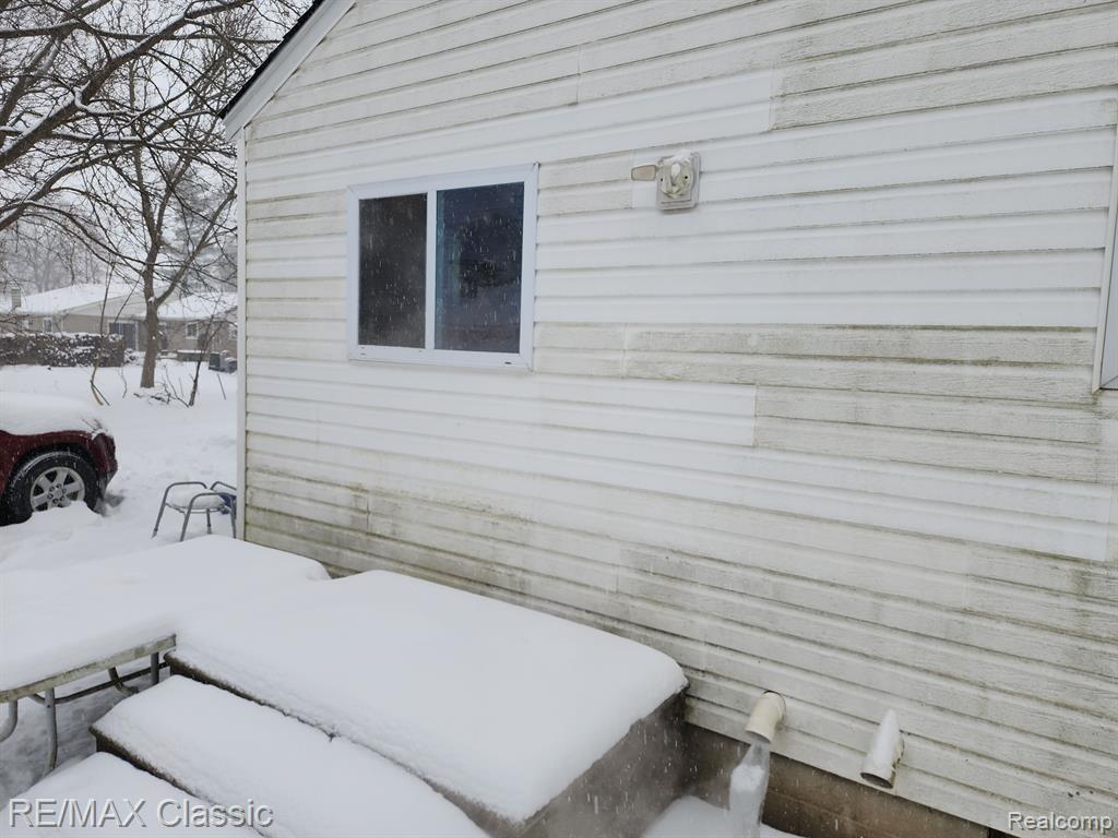 2908 Lansdowne Road Waterford, MI 48329 - Photo 49 of 54 Gallery Image 49