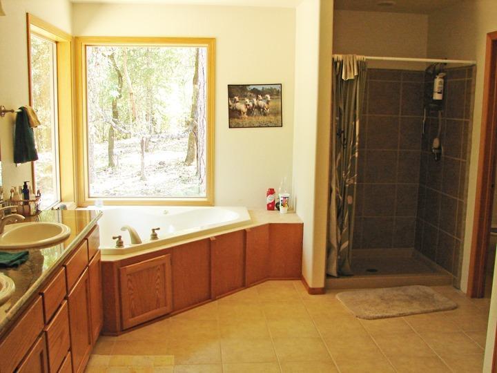459 Felkner Road Grants Pass, OR 97527 - Photo 17 of 29 Additional Photo