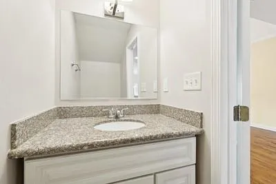 $425,000 | 22 Mariners Cove North, New Orleans, LA 70124