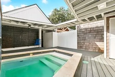 $425,000 | 22 Mariners Cove North, New Orleans, LA 70124