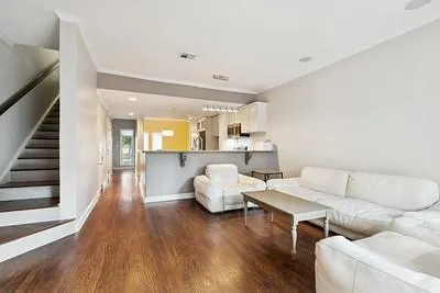 $425,000 | 22 Mariners Cove North, New Orleans, LA 70124