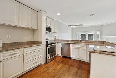 $425,000 | 22 Mariners Cove North, New Orleans, LA 70124