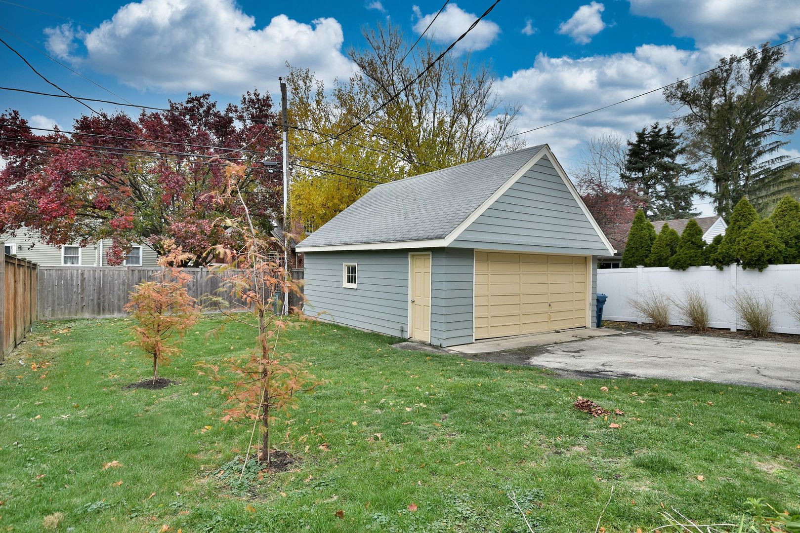 632 Bryan Street Elmhurst, IL 60126 - Photo 27 of 33 a aerial view of a house