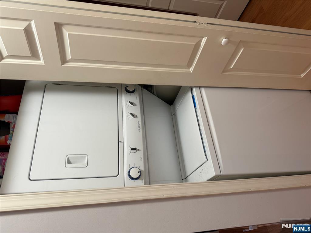 242 The Promenade, Unit 242 Edgewater, NJ 07020 - Photo 14 of 21