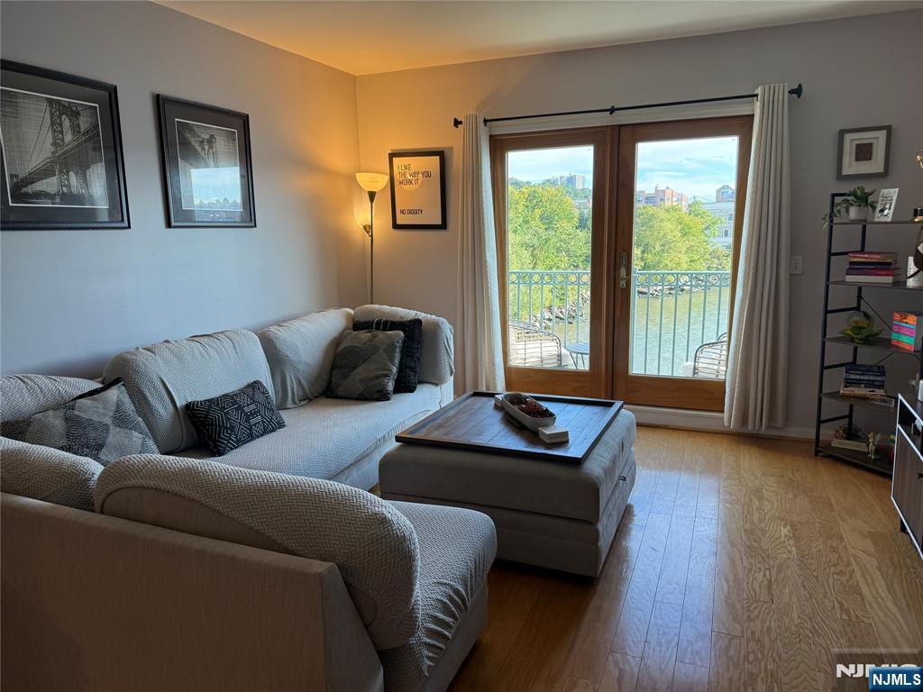 242 The Promenade, Unit 242 Edgewater, NJ 07020 - Photo 9 of 21