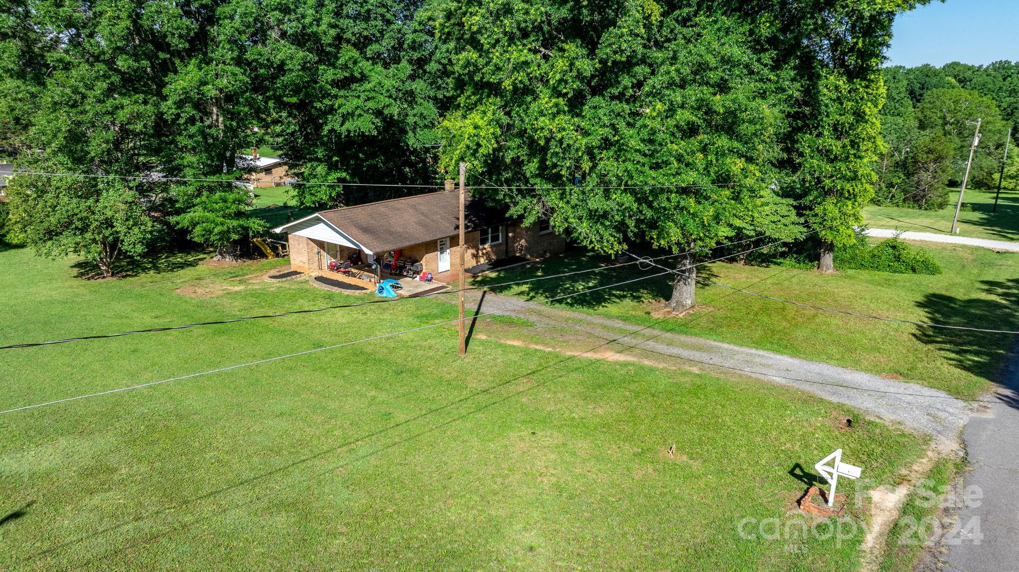 1675 Morningside Drive Newton, NC 28658 - Photo 30 of 36 a view of an outdoor space and basketball court