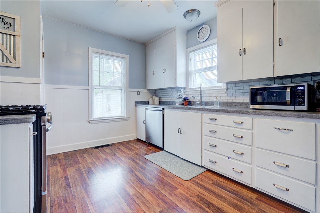 4840 Ridge Road Williamson, NY 14589 - Photo 12 of 45