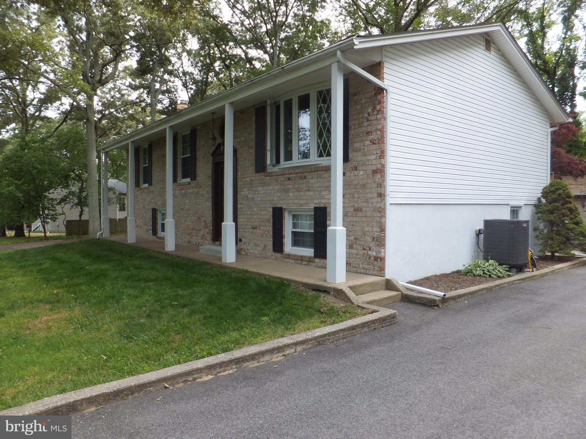 206 Eastern Road Pasadena, MD 21122 - Photo 5 of 57 FRONT